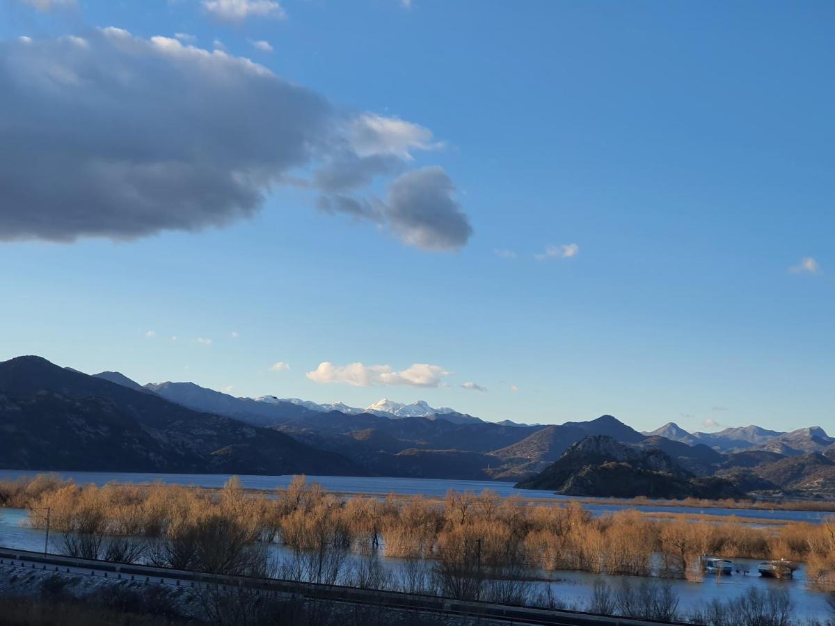 Sunny Balconies Apartments Skadar Lake เวียร์ปาซาร์ ภายนอก รูปภาพ