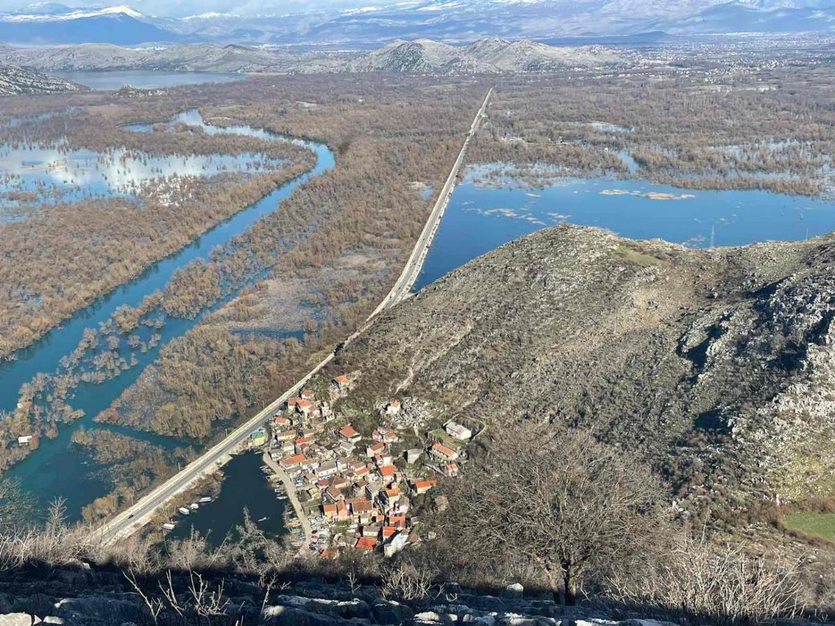 Sunny Balconies Apartments Skadar Lake เวียร์ปาซาร์ ภายนอก รูปภาพ