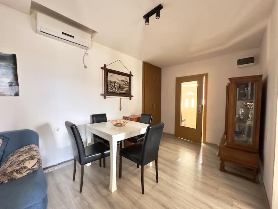 Sunny Balconies Apartments Skadar Lake เวียร์ปาซาร์ ภายนอก รูปภาพ